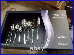 Arthur Price Rattail 44 Piece Boxed Set (Beaten Box, Table wear scratched)