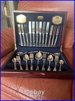Viners, Jesmond 44 Piece Cutlery Canteen Set (Silver Plated)Brand New